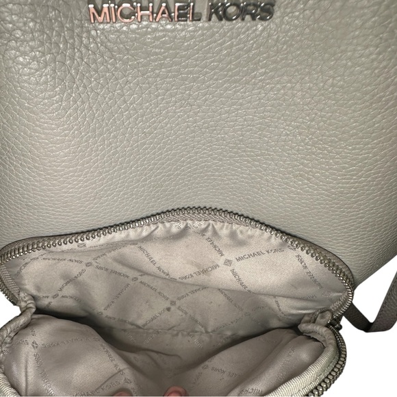 Michael Kors Erin Pearl Grey Pebbled Leather MD Backpack - Picture 8 of 13